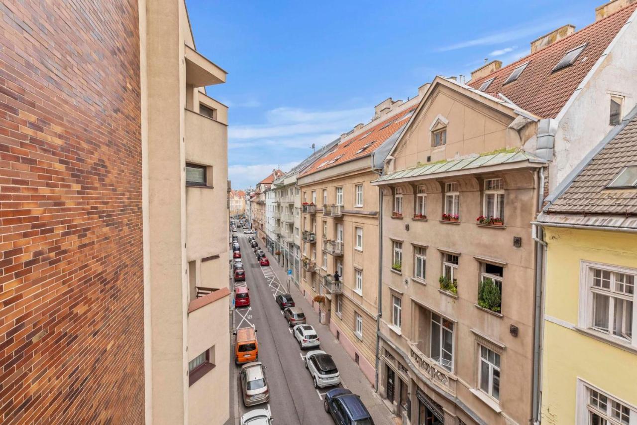 Elegant City Escape - Modern & Central Bratislava Exteriör bild